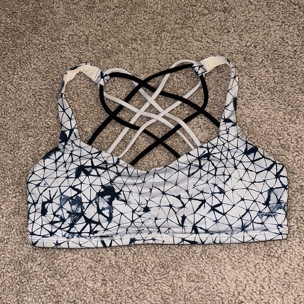 Lululemon sports bra blue